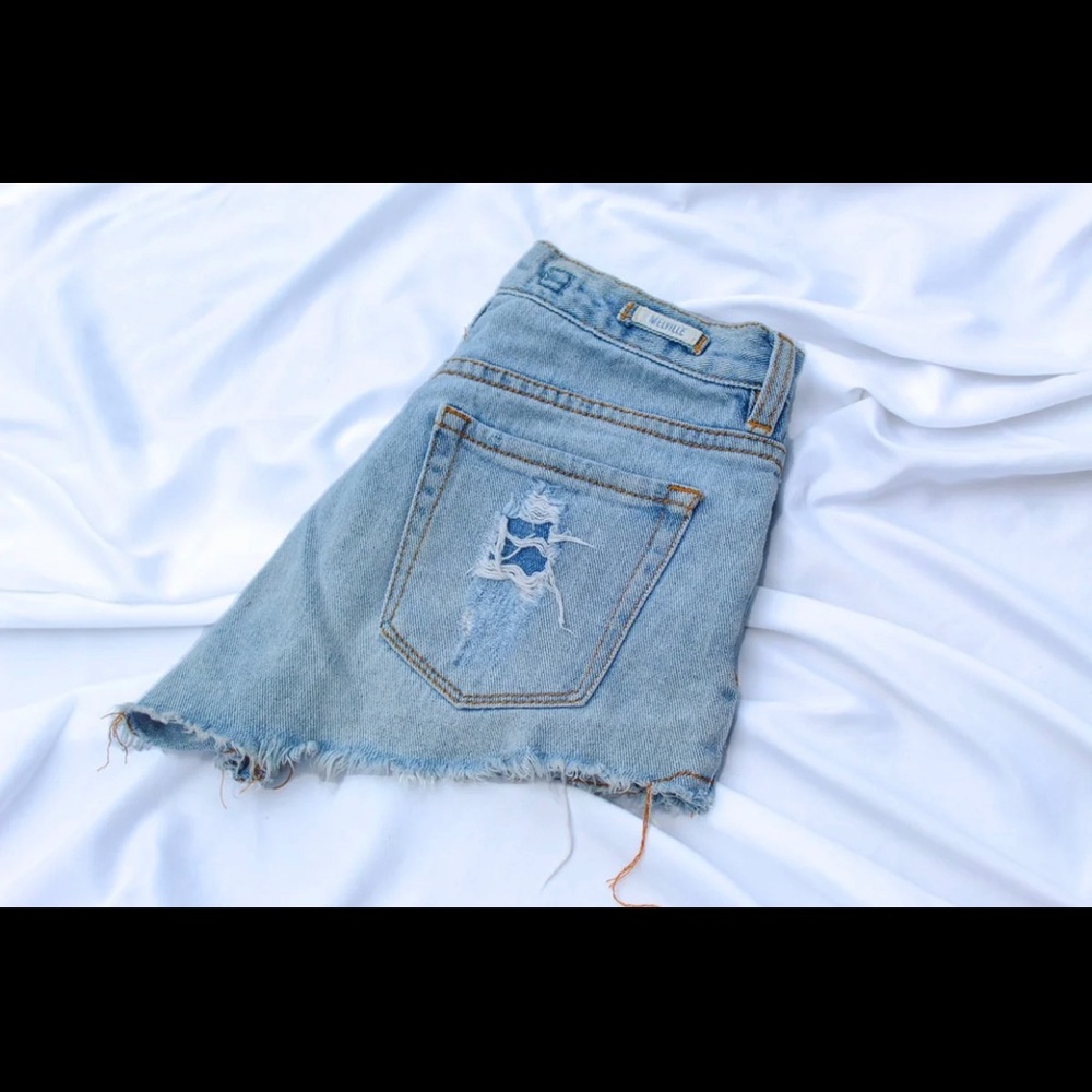 Rare Brandy Melville Shorts - Picture 3 of 3